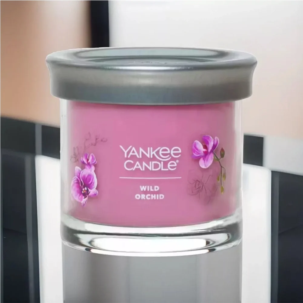 Yankee Candle Single Wick Tumbler-Wild Orchid (4.3 oz) - Picture 1 of 1